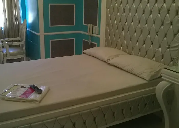 Goldstar Garden 3*